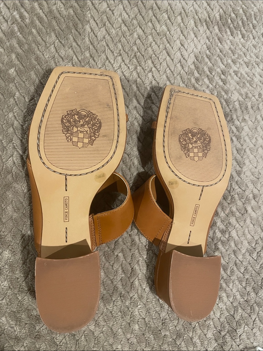 Vince Camuto Basienda Sandals - Picture 6 of 6